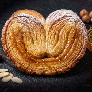 Hojaldre con azúcar caramelizado.