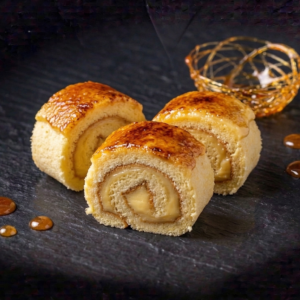 Bizcocho líquido con crema y tostado.